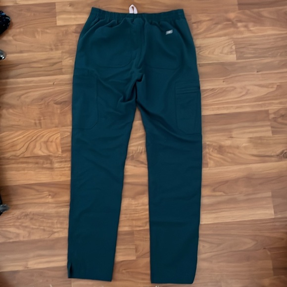 Figs Scrubs Yola Skinny Scrub Pants - Picture 8 of 9